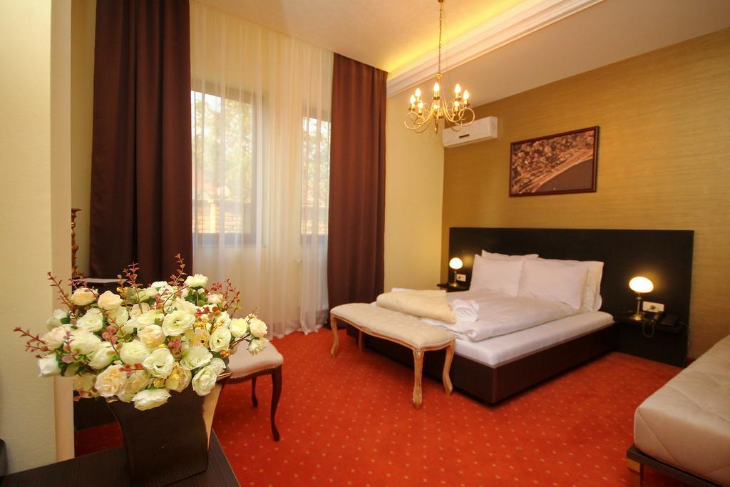 Hotel Vila Palić Exterior foto